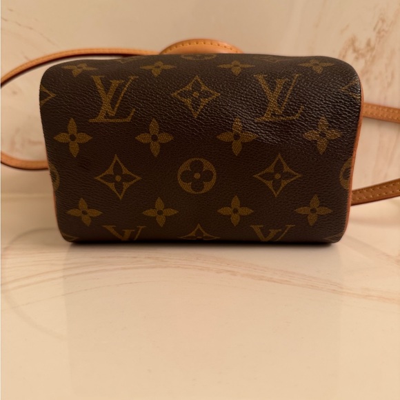 Louis Vuitton Nano Speedy - Picture 5 of 14